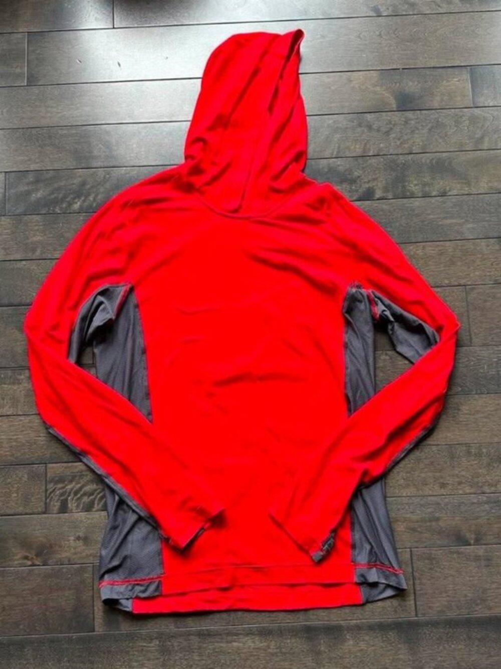 Lululemon Men's Hooded Long Sleeve Tee